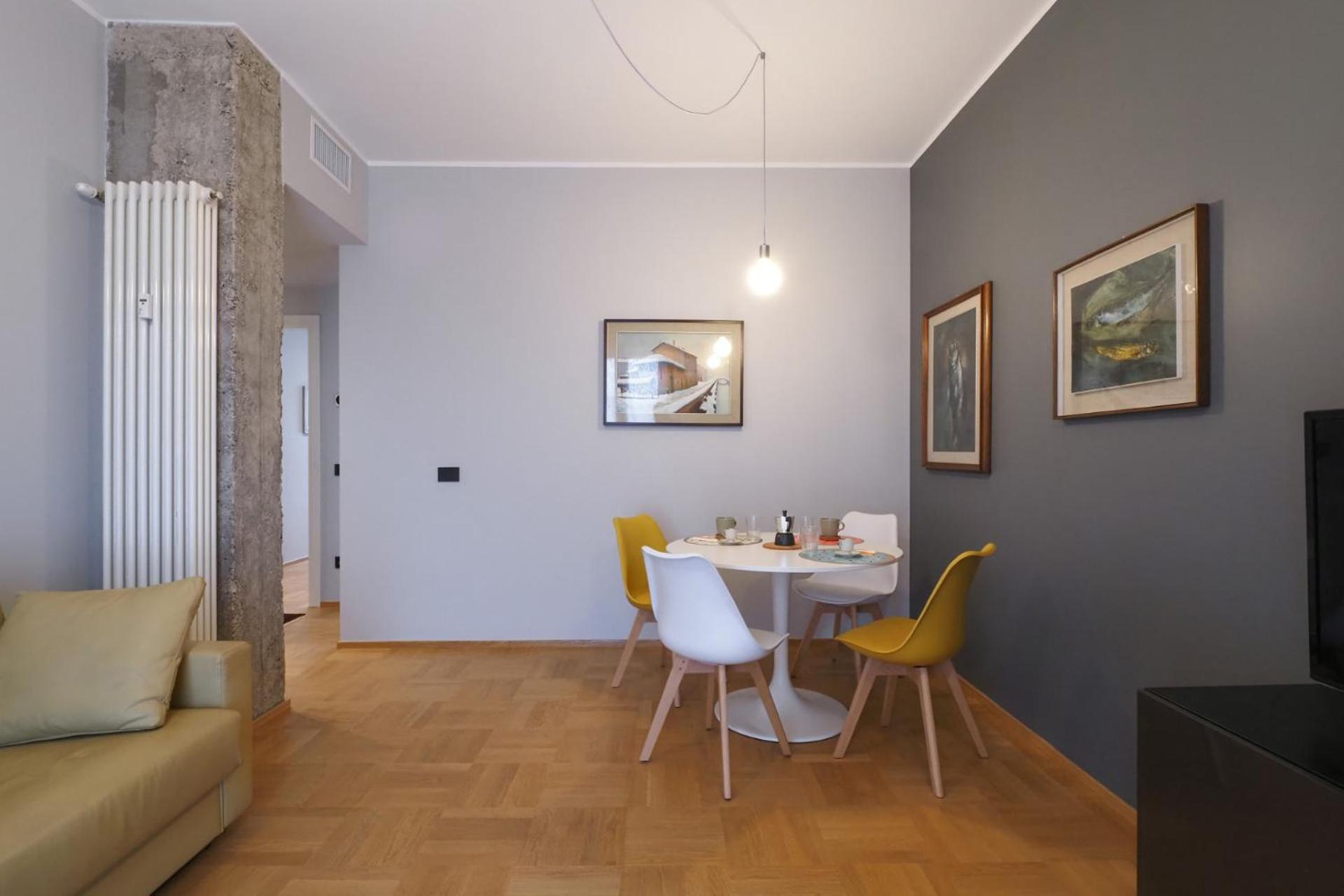 Luminoso Con Terrazzo Forlanini Linate Apartment